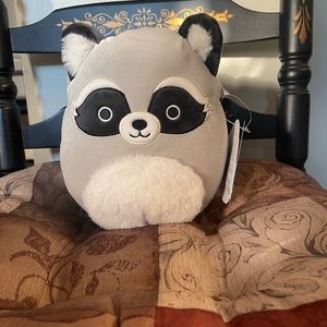 Squishmallows Galci the Raccoon 7.5”